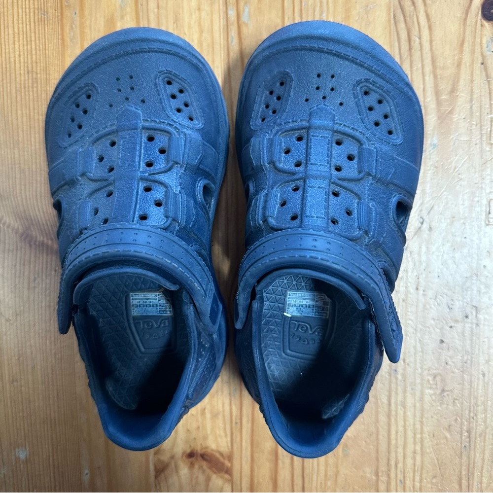 Kids Teva